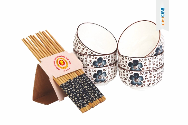 Bộ chén cơm kèm đũa - Mẫu quà tặng 30/4