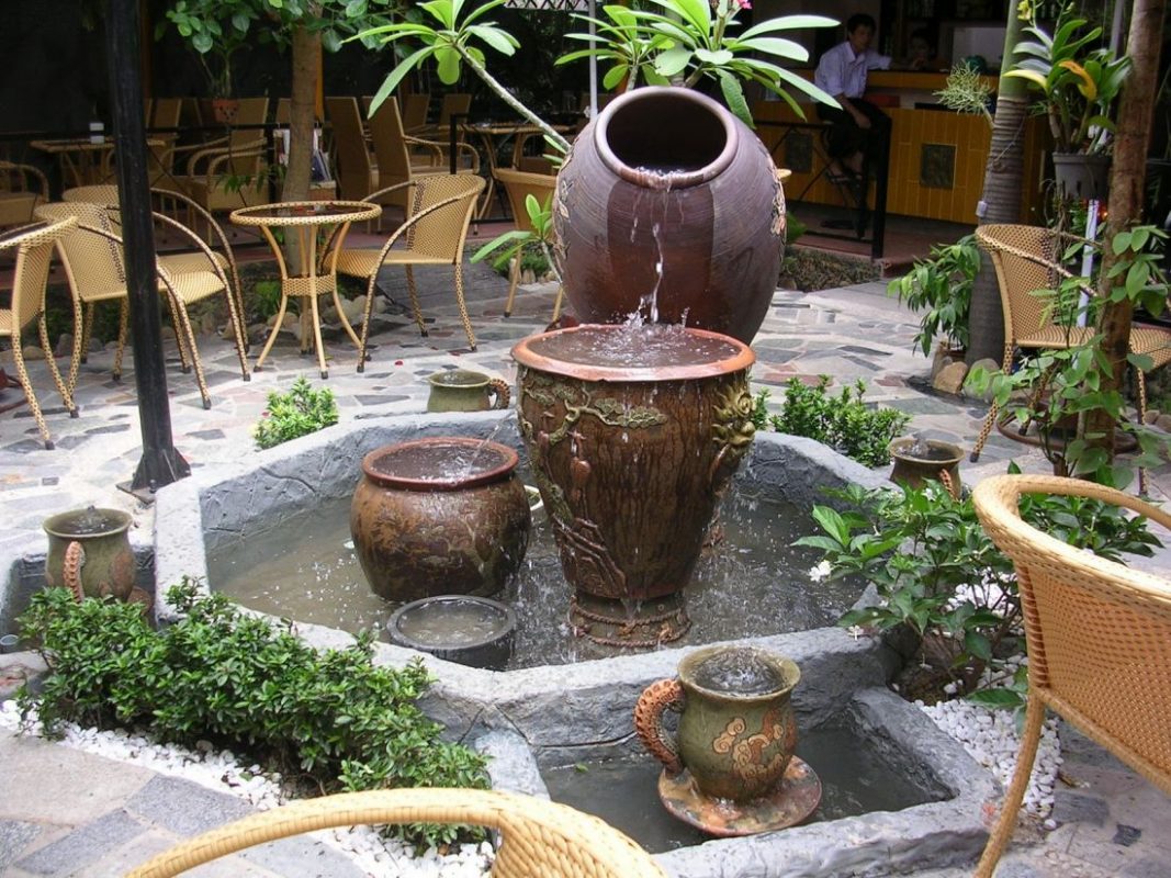 Chum sành trồng cây
