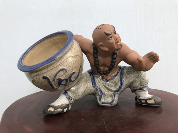 Bán chậu tượng la hán ôm chậu - chậu chữ phúc lộc thọ tại tphcm